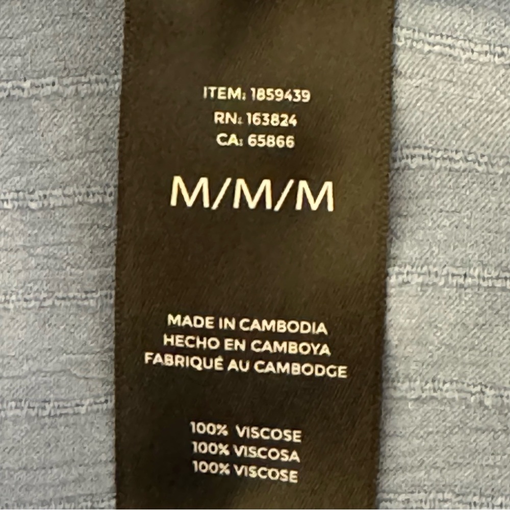 Well Worn V-Neck Blouse Blue Medium - Picture 4 of 5